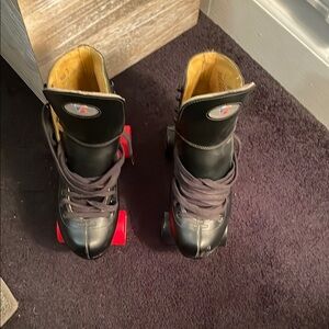 Riedel 111 roller skates
